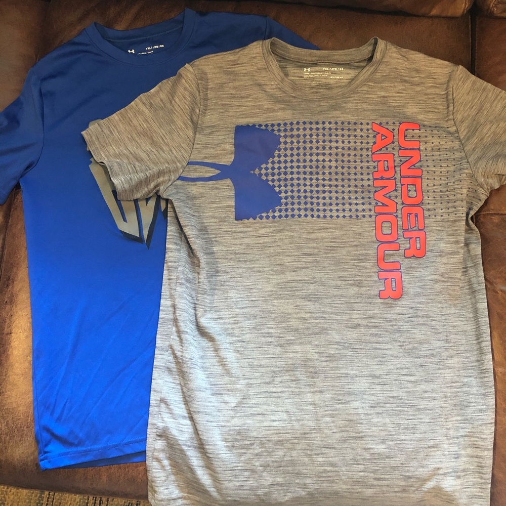 2 boys Under Armour T-shirt’s XL